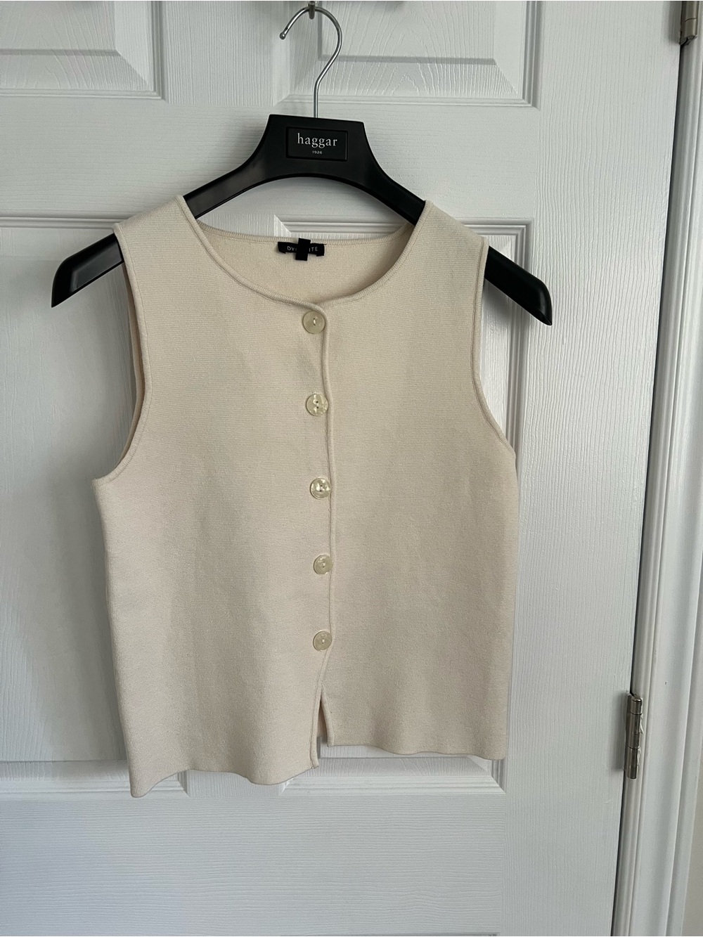 Dynamite Cream Ivory Button Front Knit Sweater Vest Medium